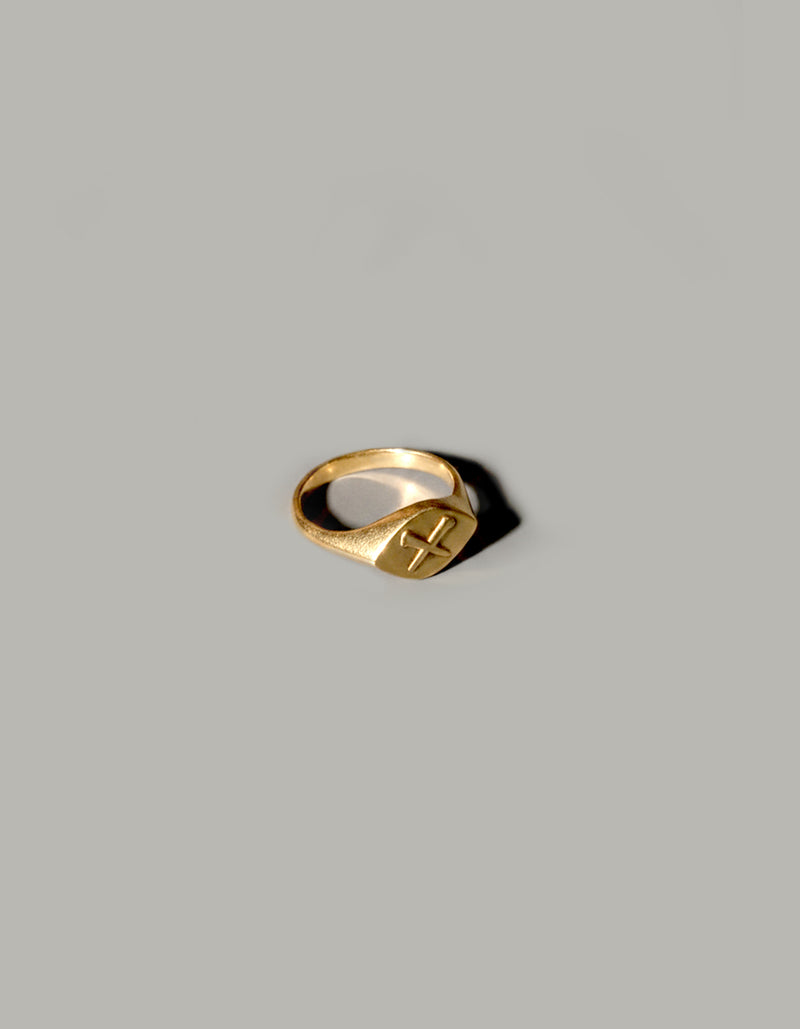 small guardian signet ring | 18ct gold evil eye ring