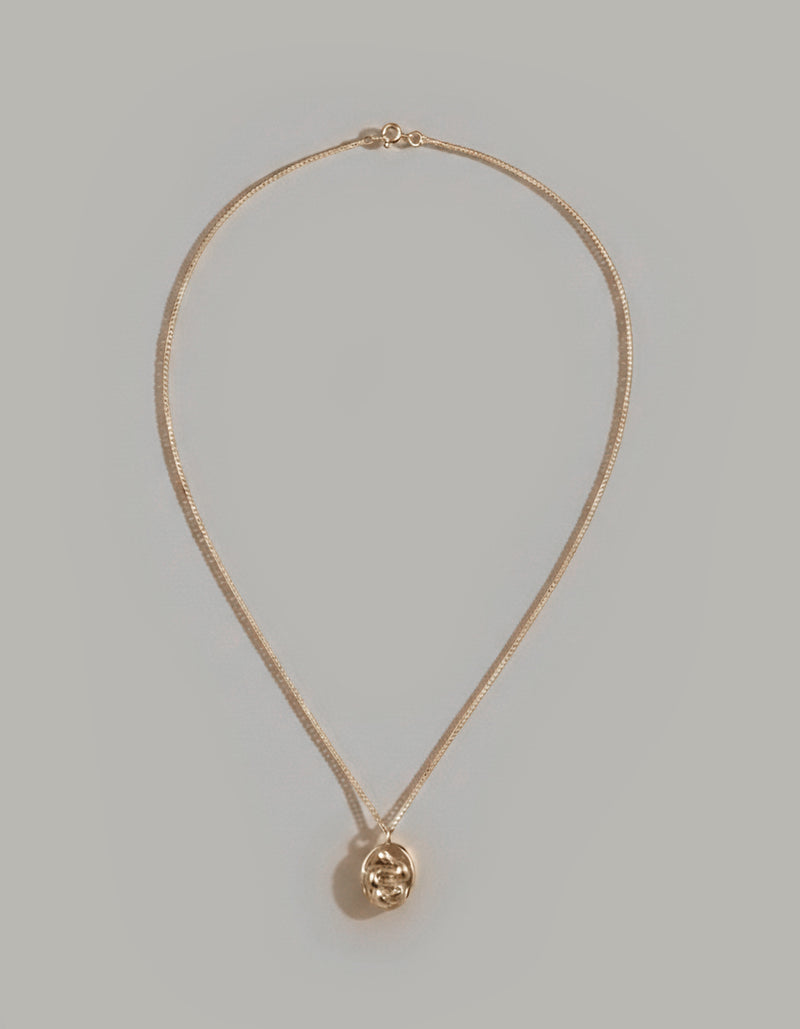 serpent shield pendant | 18ct gold oval snake necklace